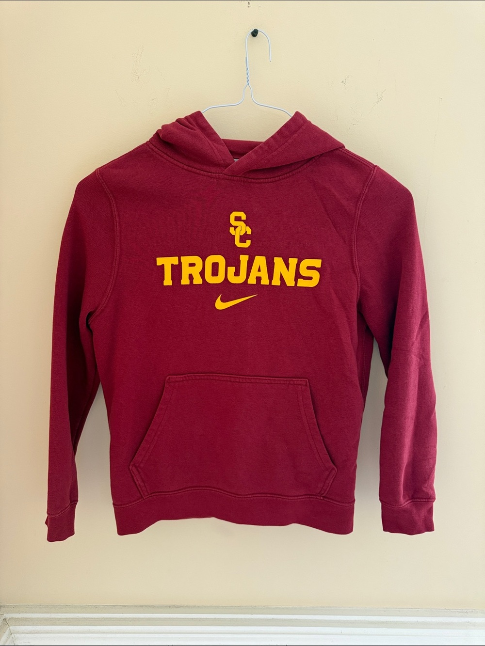 Nike Kids Maroon & Yellow USC Trojans Pullover‎ Hoodie Size Medium